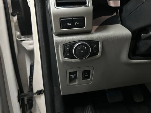 Used 2018 Ford F150 Lariat AWD/4WD image 34