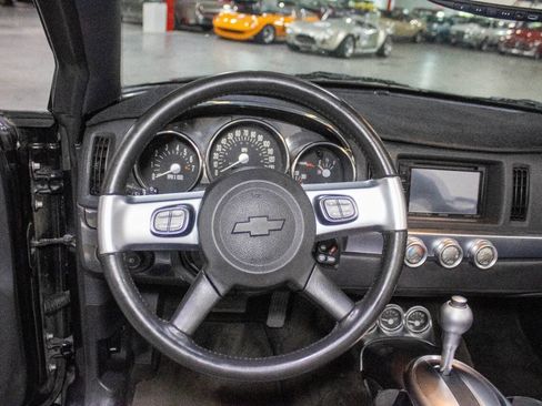 Used 2005 Chevrolet SSR LS 2dr Regular Cab Convertible w/ Preferred Equipment Group image 10