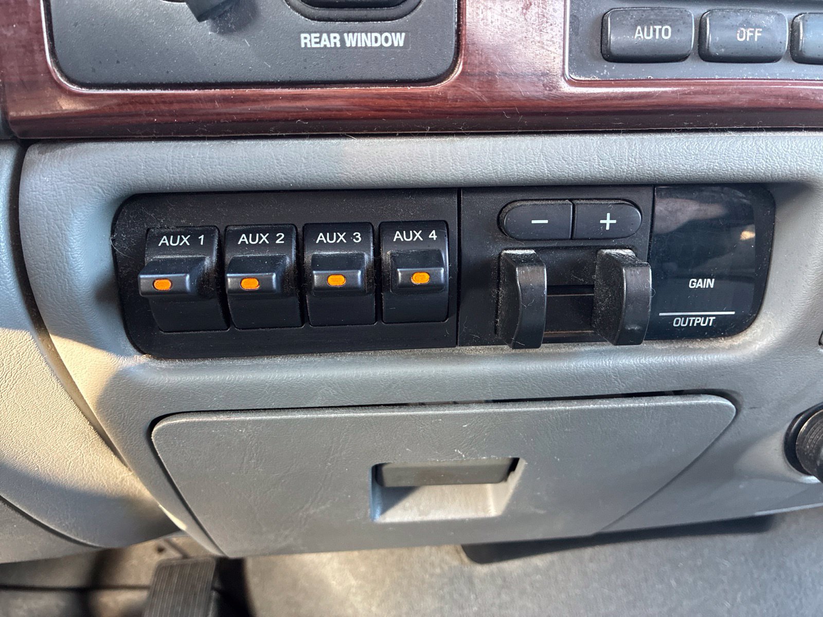 Used 2005 Ford F250 Lariat AWD/4WD image 26