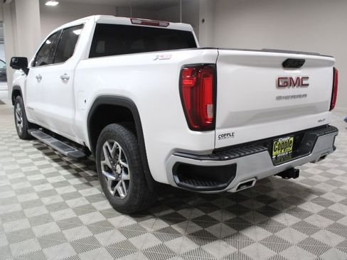 Used 2023 GMC Sierra 1500 SLT w/ X31 Off-Road Package image 9
