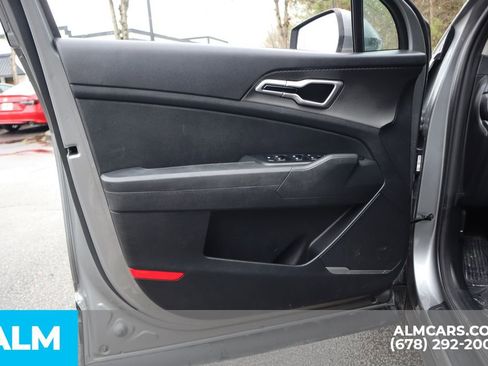 Used 2024 Kia Sportage LX image 13
