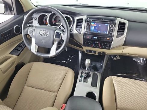 Used 2013 Toyota Tacoma PreRunner w/ SR5 Pkg RWD image 15