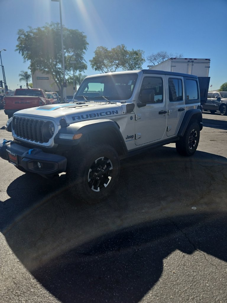 Used 2024 Jeep Wrangler Unlimited Rubicon 4xe AWD/4WD image 2