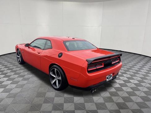 Used 2019 Dodge Challenger R/T RWD image 7