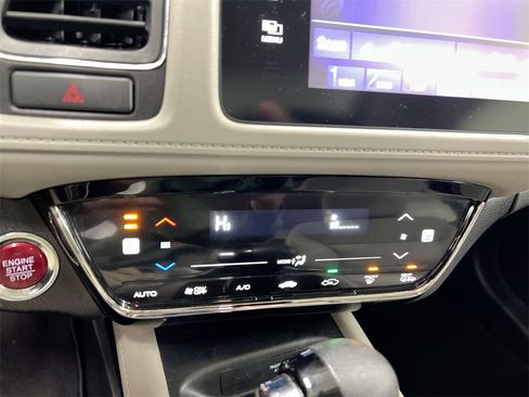 Used 2016 Honda HR-V EX image 16