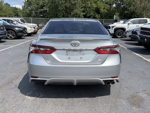 Used 2023 Toyota Camry SE FWD image 6