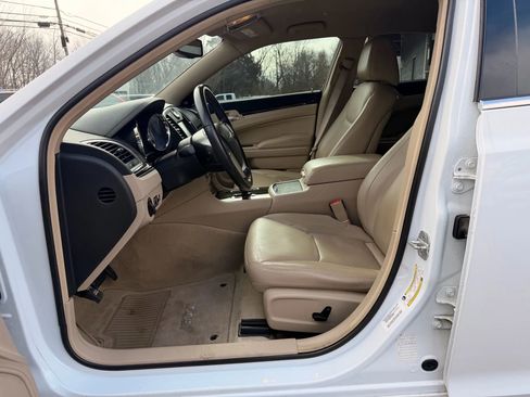 Used 2012 Chrysler 300 Limited image 11