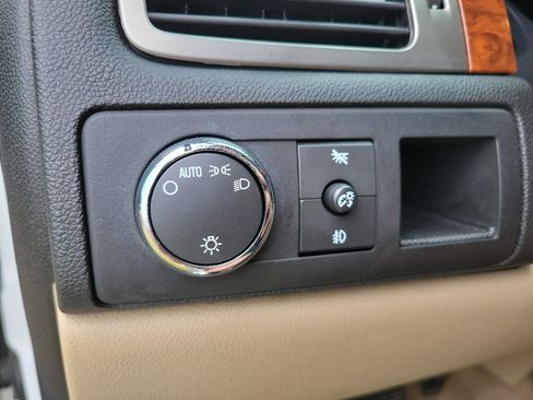 Used 2007 Chevrolet Tahoe LTZ w/ LTZ Preferred Equipment Group RWD image 23