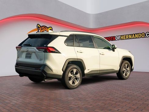 Used 2025 Toyota RAV4 XLE w/ Convenience Package AWD/4WD image 6