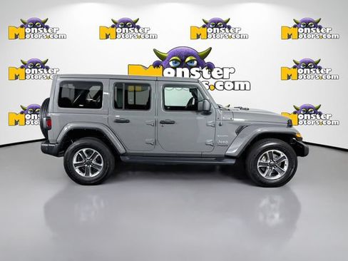 Used 2021 Jeep Wrangler Unlimited Sahara AWD/4WD image 4