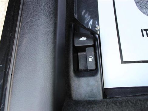 Used 2020 Toyota Corolla SE image 13