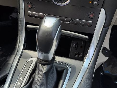Used 2015 Ford Edge Titanium w/ Technology Package AWD/4WD image 13