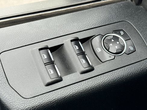 Used 2016 Ford F150 XLT w/ Equipment Group 302A Luxury image 12