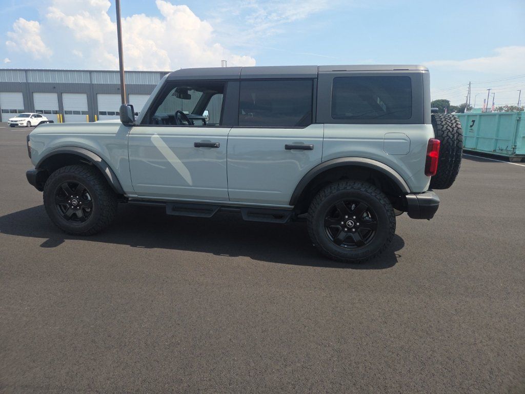 Used 2023 Ford Bronco Black Diamond AWD/4WD image 8