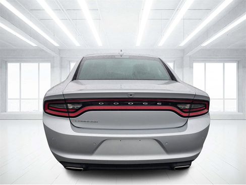 Used 2023 Dodge Charger SXT image 4