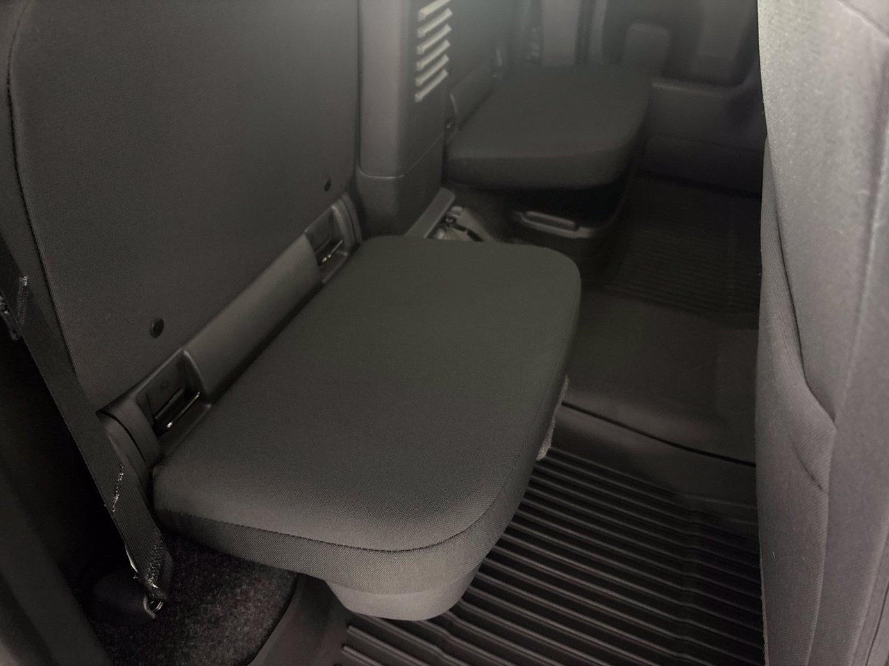 Used 2025 Nissan Frontier SV AWD/4WD image 31