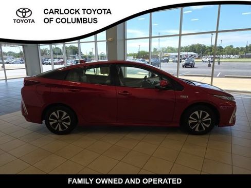 Used 2017 Toyota Prius Prime Advanced FWD image 7