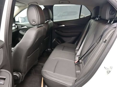 Used 2025 Buick Encore GX Preferred AWD/4WD image 23
