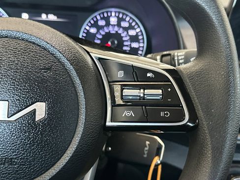 Certified 2023 Kia Forte LXS w/ LXS Technology Package FWD image 25