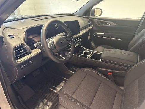 New 2026 Chevrolet Traverse LT w/ Midnight/Sport Edition image 8