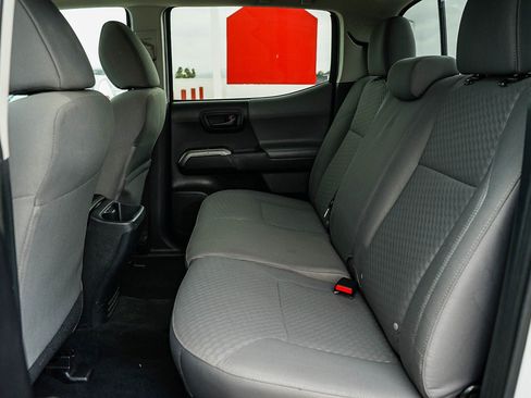 Certified 2020 Toyota Tacoma SR5 RWD image 18