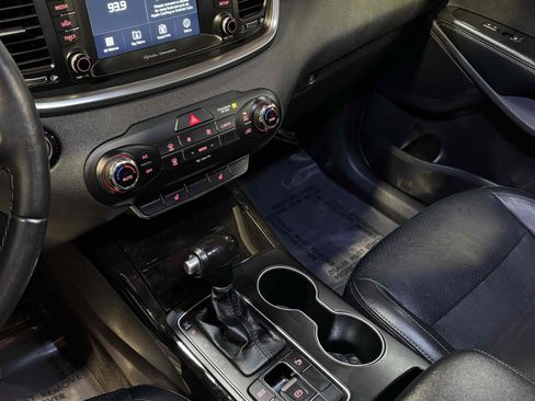 Used 2017 Kia Sorento EX w/ EX Advanced Touring Package image 29