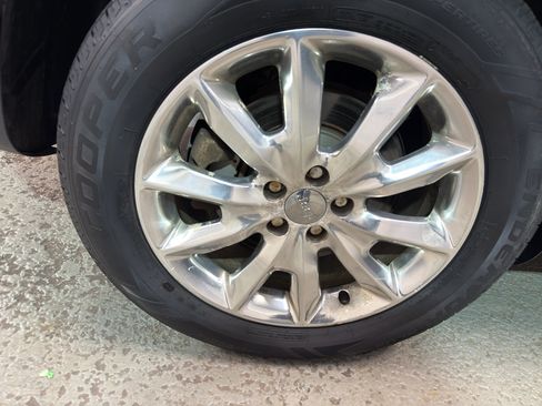 Used 2016 Jeep Cherokee Limited AWD/4WD image 33