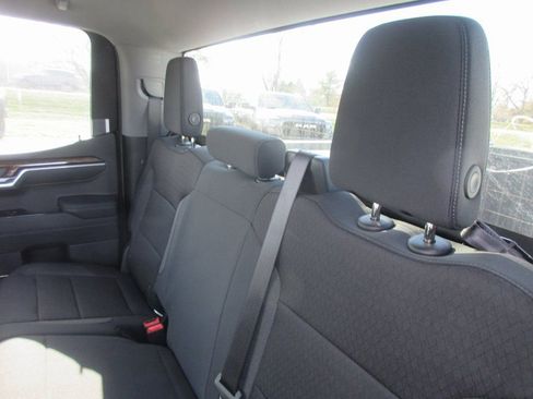 New 2026 GMC Sierra 1500 SLE w/ Max Trailering Package image 14