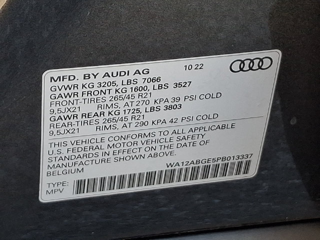 Used 2023 Audi e-tron Premium Plus w/ Premium Plus Package AWD/4WD image 30