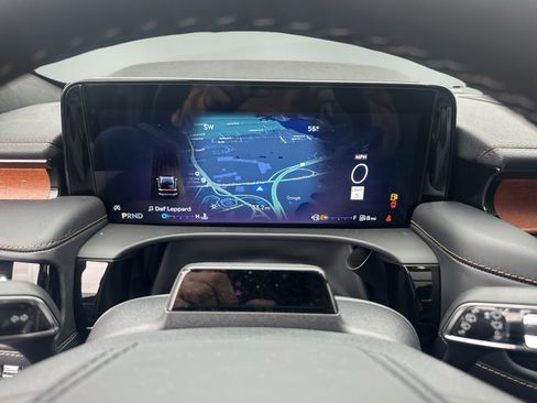 New 2025 Lincoln Aviator Black Label image 16