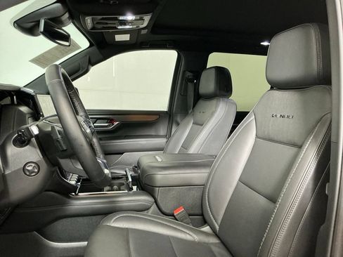 Used 2025 GMC Yukon Denali w/ Sun & Power Step Package AWD/4WD image 20