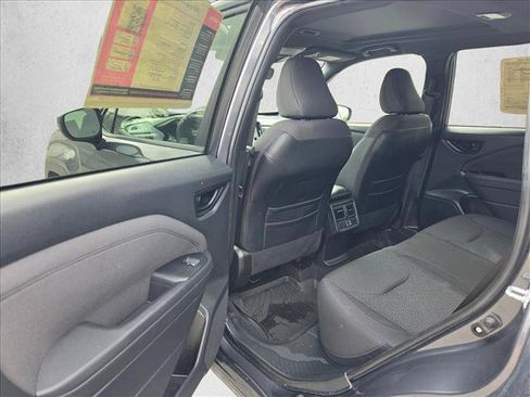 Used 2025 Subaru Forester Premium w/ Convenience Package #1 AWD/4WD image 16