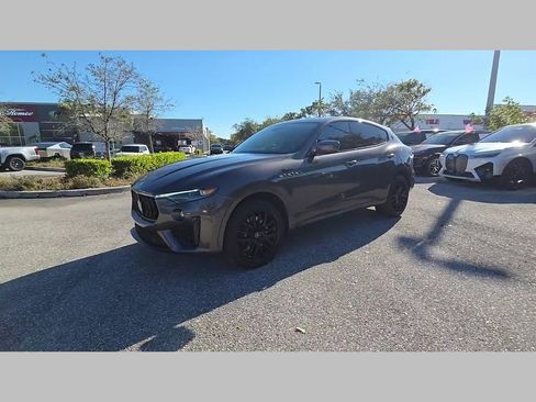 Used 2022 Maserati Levante Modena image 46