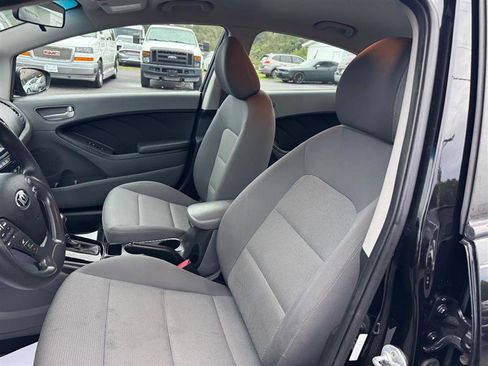 Used 2018 Kia Forte LX image 29