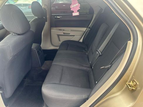 Used 2006 Chrysler 300 RWD image 11