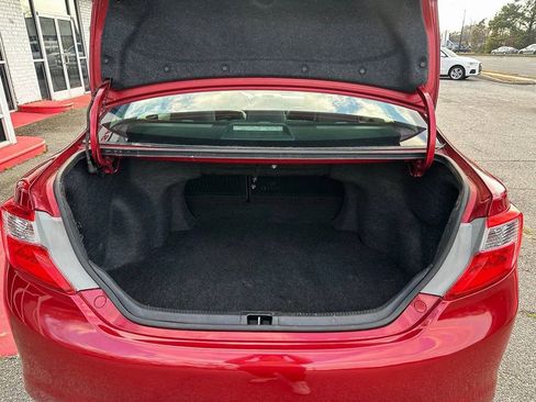 Used 2014 Toyota Camry SE w/ Fleet Convenience Package image 5