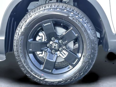 New 2026 Honda Ridgeline Black Edition image 11