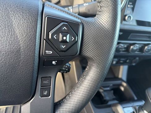 Used 2021 Toyota Tacoma TRD Off-Road AWD/4WD image 18