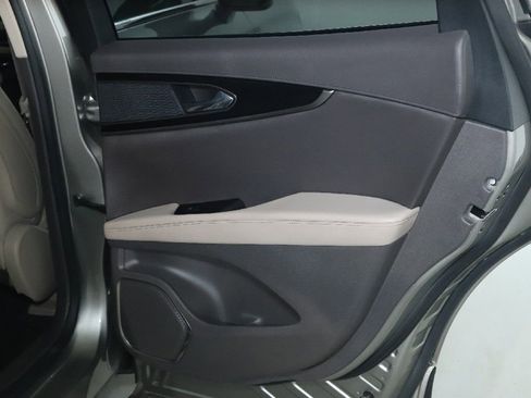 Certified 2023 Lincoln Nautilus AWD w/ Premium Package image 31