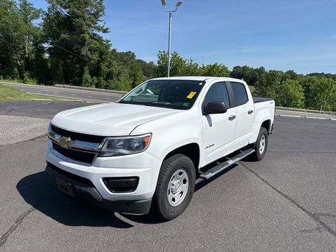 Used 2019 Chevrolet Colorado W/T w/ WT Convenience Package AWD/4WD image 4