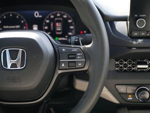 Used 2024 Honda Accord EX image 23