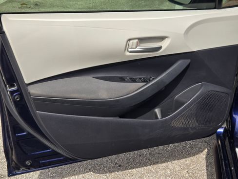 Used 2020 Toyota Corolla LE FWD image 11