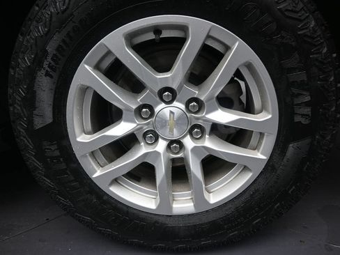 Used 2023 Chevrolet Tahoe LS RWD image 10