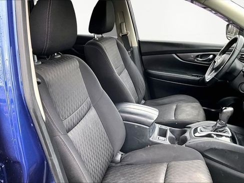 Used 2019 Nissan Rogue SV image 20