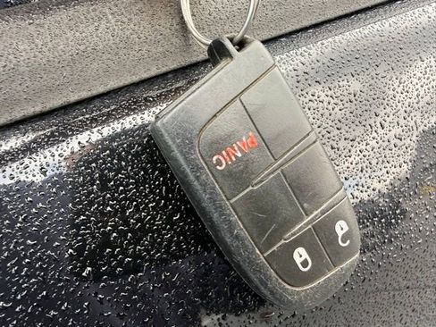 Used 2019 Dodge Journey SE w/ Connectivity Group image 27