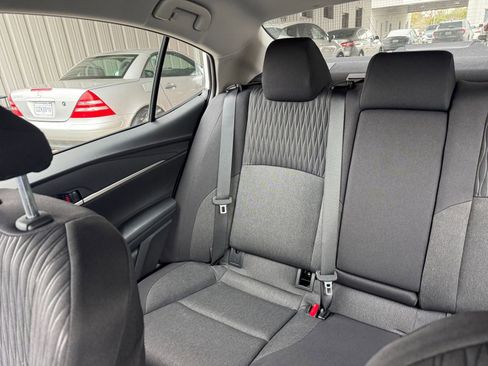 Used 2025 Toyota Camry LE FWD image 28