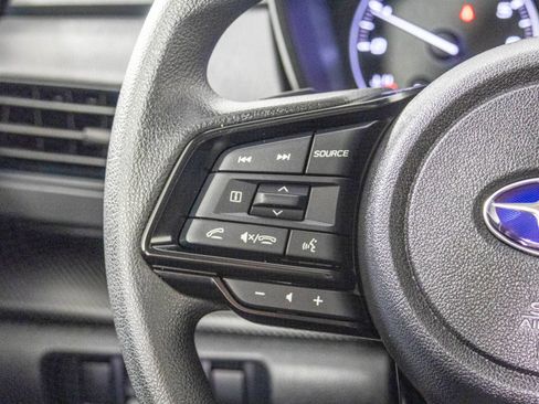 Used 2025 Subaru Crosstrek 2.0i Premium image 31