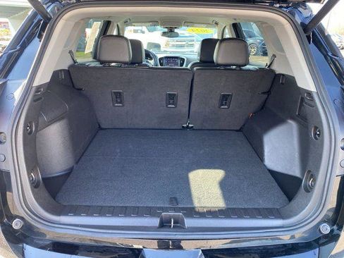 Used 2024 GMC Terrain SLT AWD/4WD image 23