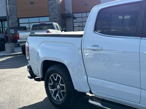 Used 2018 GMC Canyon All Terrain w/ Trailering Package AWD/4WD image 4
