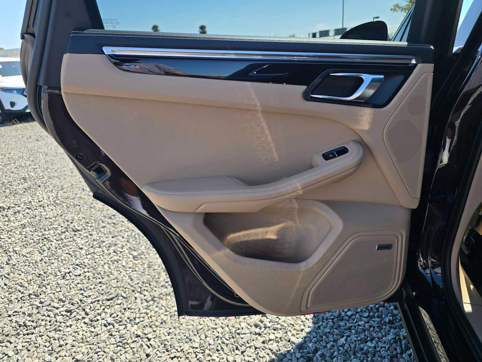 Used 2022 Porsche Macan S AWD/4WD image 16